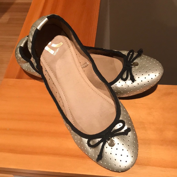 Report Shoes - ⬇️ SWEET PAIR OF BALLET FLATS